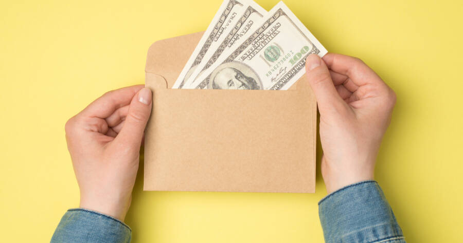 Cash Envelope Budgeting: Can the Old-School Method Still Work Today?