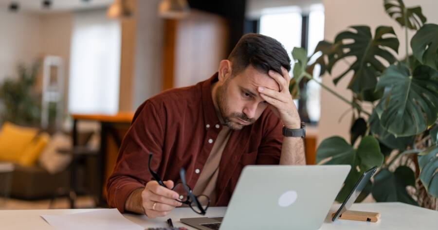 Common Investing Mistakes Beginners Make (and How to Avoid Them)